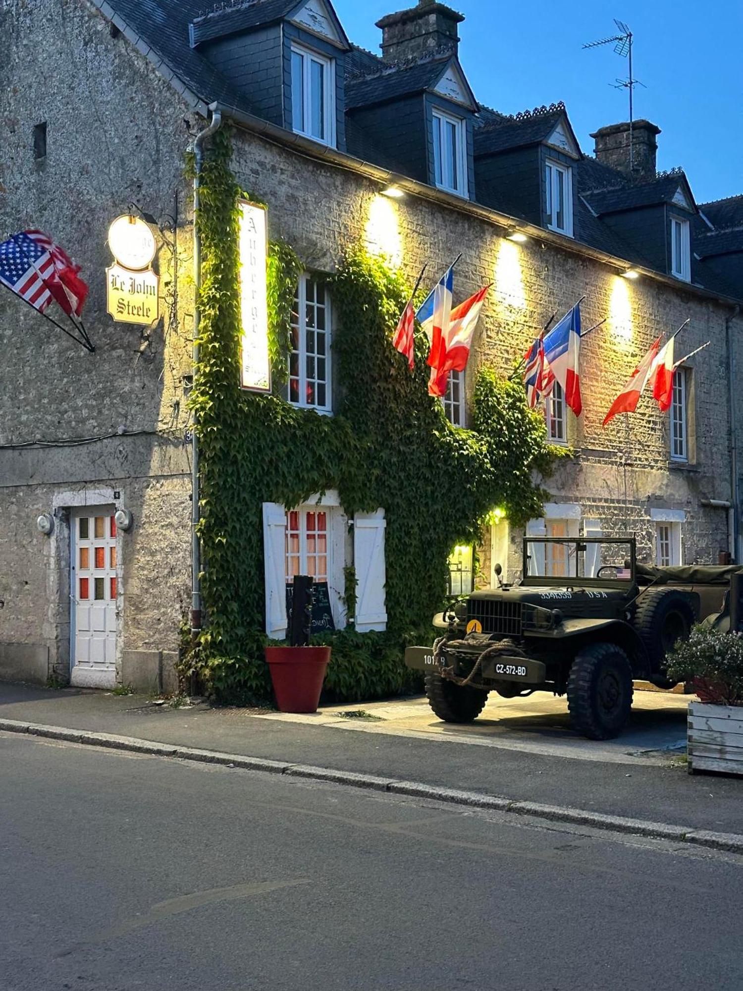 Auberge Le John Steele Sainte-Mère-Église Exteriér fotografie